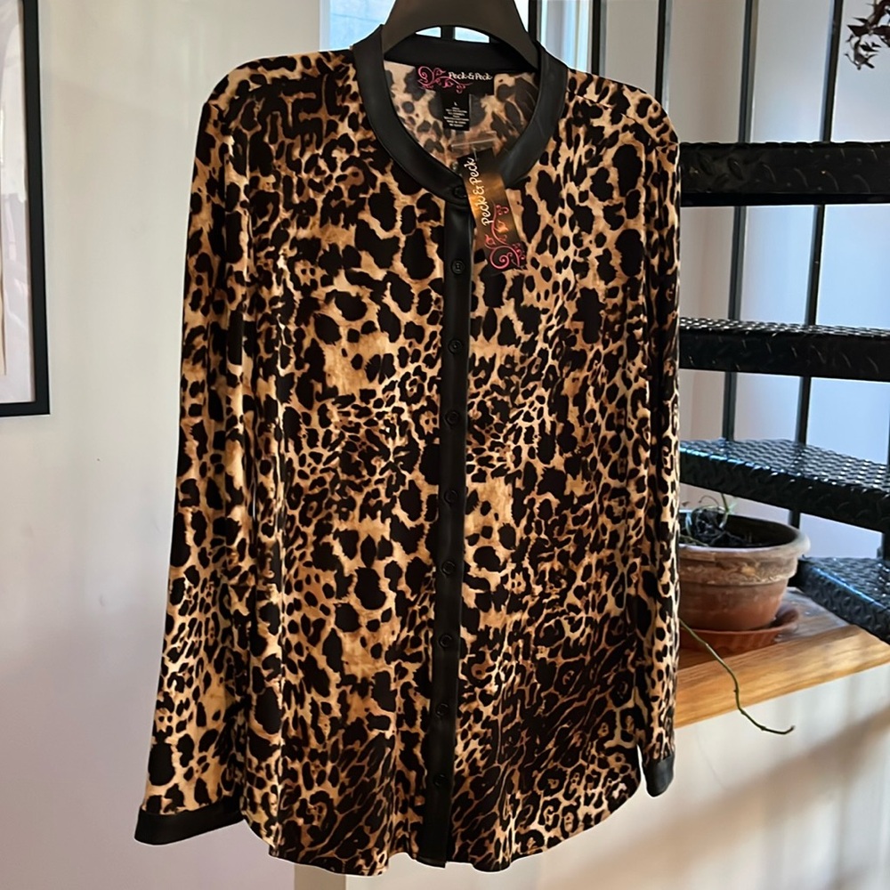 New with tags Peck & Peck leopard print button up with leather accents Size L